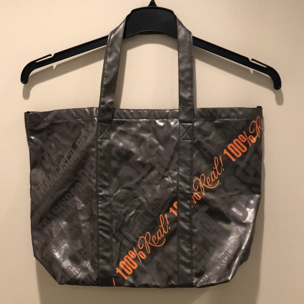 ā¤ļøBENEFIT Tote make up bag! Color: gunmetal with orange writing! Prelovedš©¶ - Picture 15 of 15